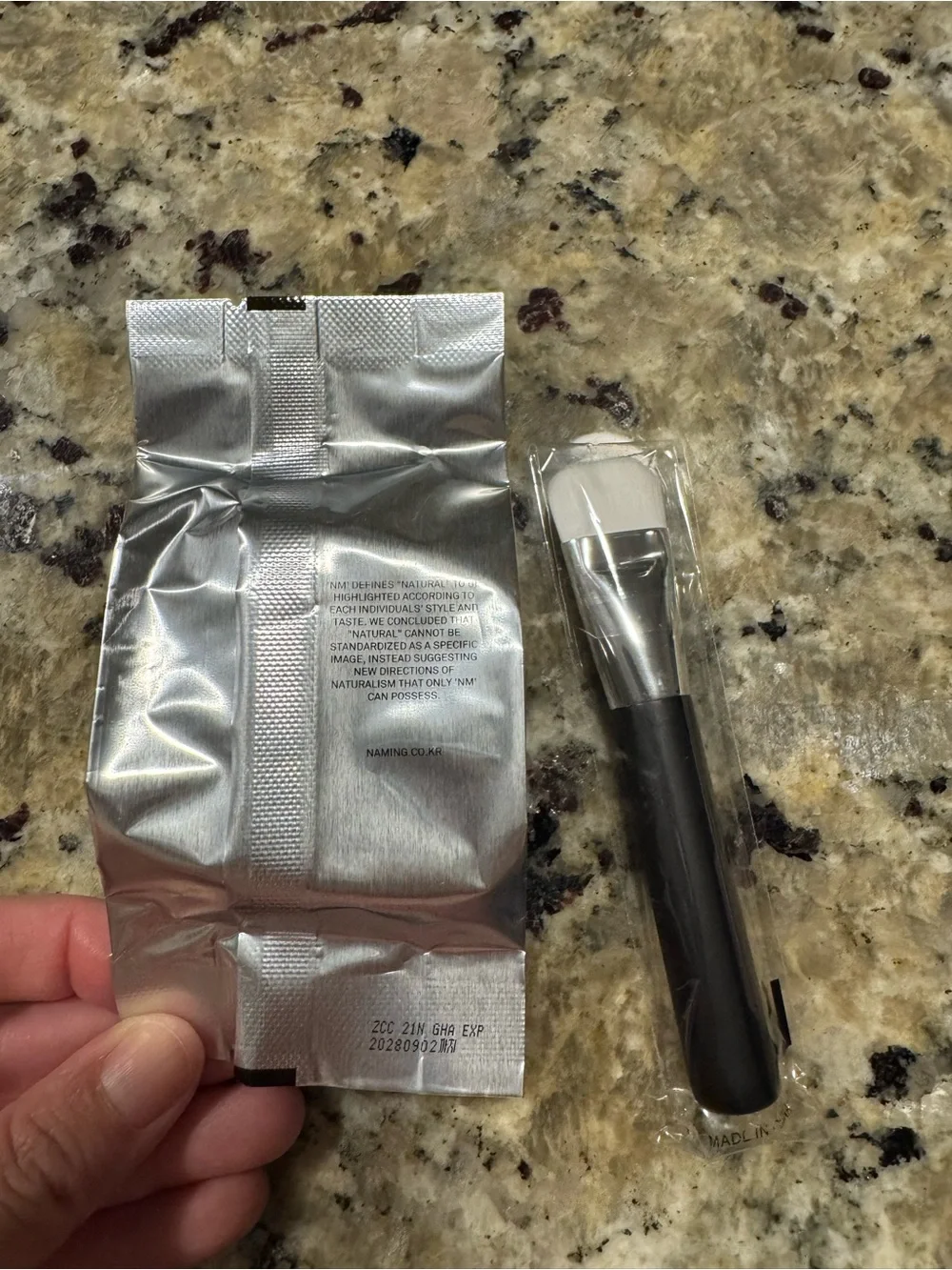 New Naming Zero Gravity Cushion Refill 21N and Pore Brush